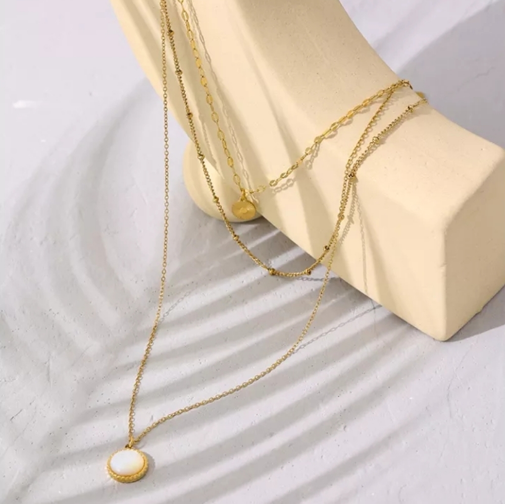 Charming Layered Necklace - Picture 4 of 7